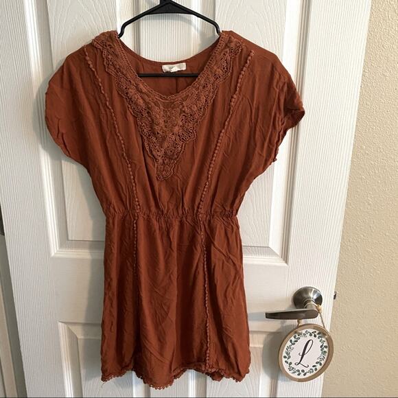 Super b Short Sleeve Rust Orange Mini Dress Women's Size Small Rayon - Picture 1 of 8